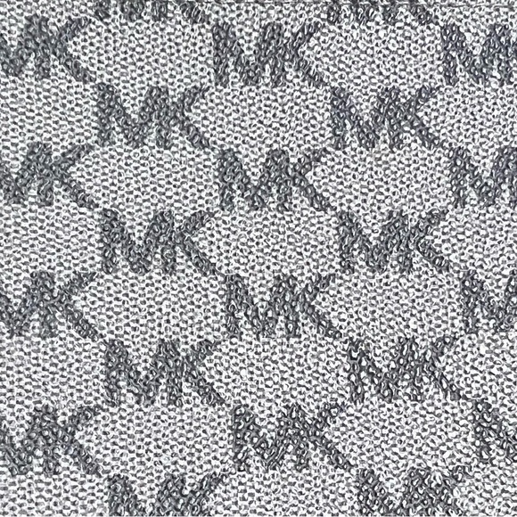 Michael Kors wristlet 8x5 - Picture 6 of 6